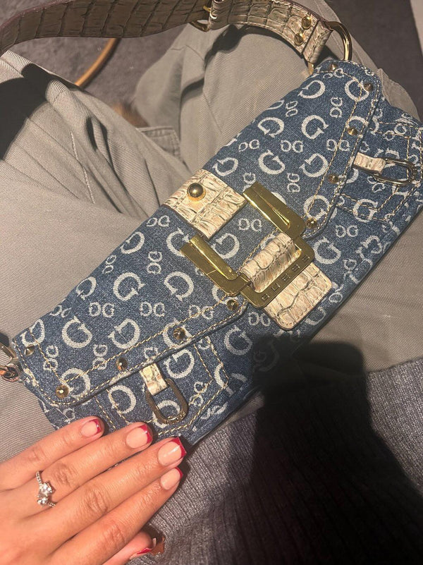 Vintage guess bag by Lyons way | Online Handpicked Vintage Clothing Store - available on lyonsway.com for 195.00 . Perfect for .