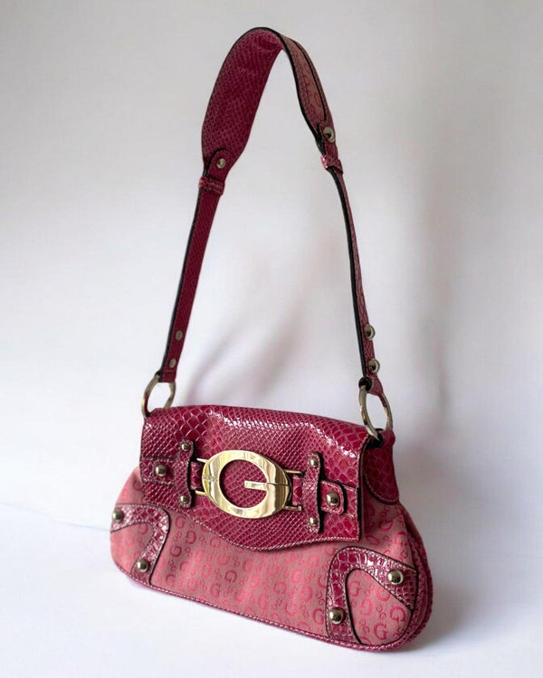 Vintage Guess Bag Pink Y2K by Guess - BAG available on lyonsway.com for 185.00 . Perfect for ABOVE €125,PINK .