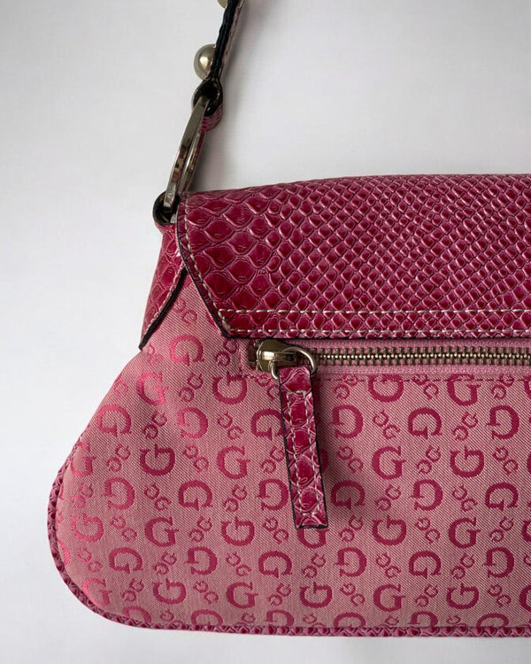 Vintage Guess Bag Pink Y2K by Guess - BAG available on lyonsway.com for 185.00 . Perfect for ABOVE €125,PINK .