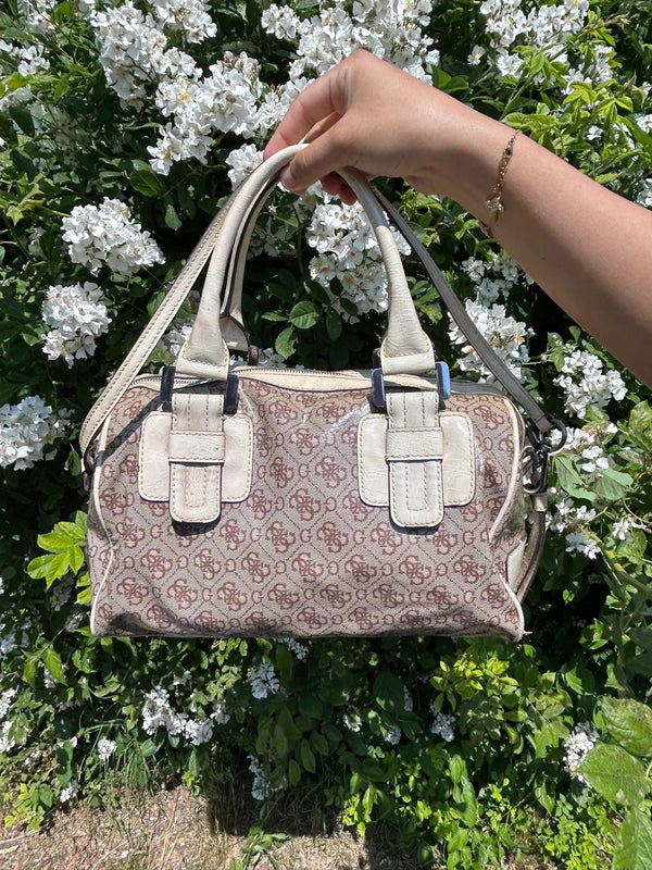 Vintage Guess Bag - Lyons way | Online Handpicked Vintage Clothing Store