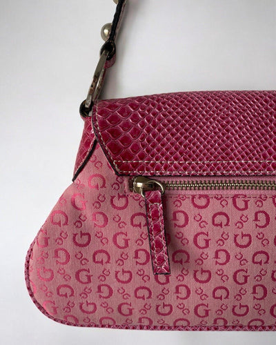 Vintage Guess Bag Pink Y2K by Guess - BAG available on lyonsway.com for 185.00 . Perfect for ABOVE €125,PINK .