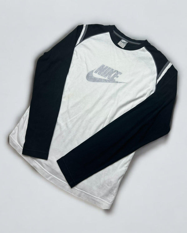 Nike Vintage Longsleeve Shirt Size L by Nike - shirt available on lyonsway.com for 20.00 . Perfect for NIKE,€0-€25 .