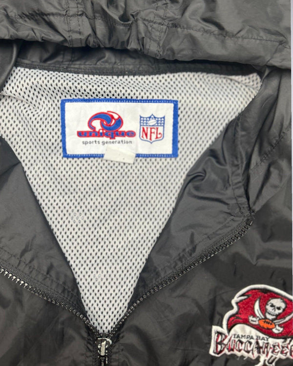 Unique Sports Generation Vintage Tampa Bay Buccaneers Jacket Size L by Vintage USA Sports - Windbreaker available on lyonsway.com for 55.00 . Perfect for BLACK,NFL,€55-€75 .