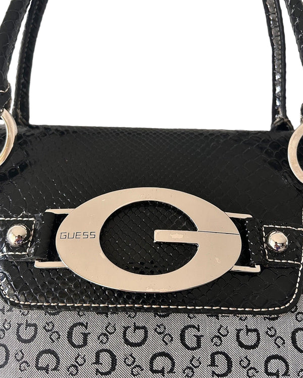 Vintage Guess Bag Monogram by Lyons way | Online Handpicked Vintage Clothing Store - available on lyonsway.com for 84.95 . Perfect for GREY, GUESS, €75-€100 .
