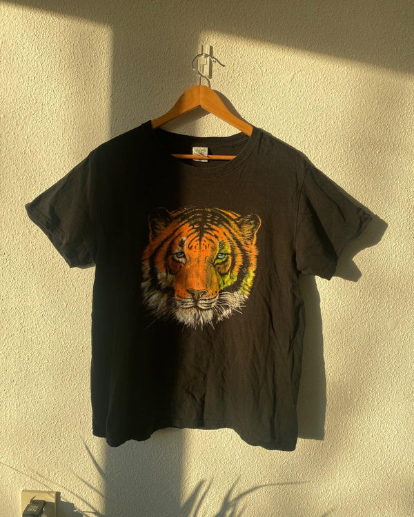 Vintage keya Tiger Graphic Tee size M by OTHER BRANDS - available on lyonsway.com for 29.95 . Perfect for BLACK, OTHER BRANDS, €25-€55 .