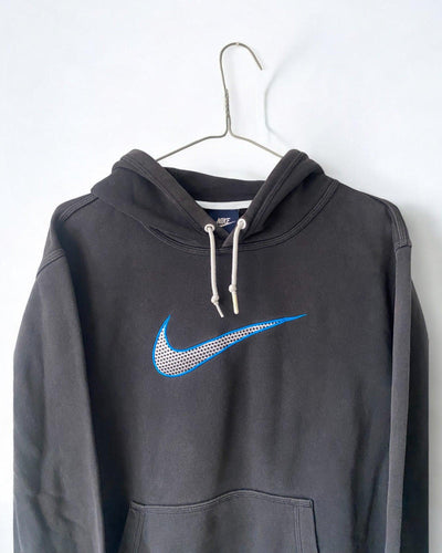 Vintage Nike Hoodie Size M Swoosh Logo by Nike - Hoodie available on lyonsway.com for 48.00 . Perfect for BLACK, M, NIKE, SIZE M, €25-€55 .