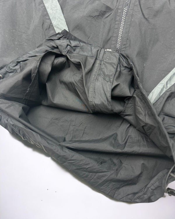 Vintage Starter Windbreaker Size L by Starter - Windbreaker available on lyonsway.com for 50.00 . Perfect for M,SIZE M,STARTER,€55-€75 .