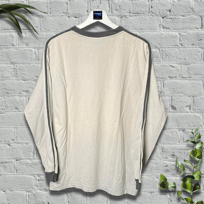 Beige Puma sweater Size L by PUMA - SWEATER available on lyonsway.com for 29.95 . Perfect for BEIGE, L, PUMA, size L, €25-€55 .