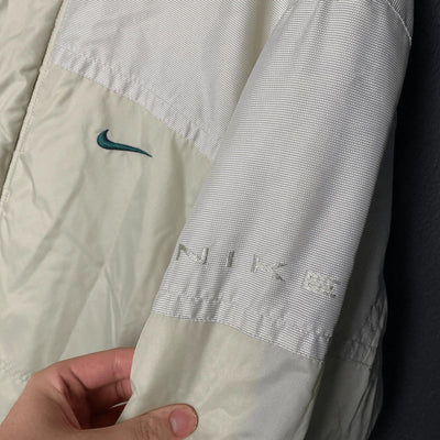 Beige/creme Nike Winterjacket Size L by Nike - Coats & Jackets available on lyonsway.com for 64.95 . Perfect for BEIGE, L, NIKE, €55-€75 .