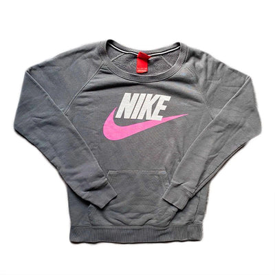 Grey Nike Sweater Pink Swoosh Size S by nike - CREWNECK available on lyonsway.com for 19.95 . Perfect for BLACK, CREWNECK, GREY, NIKE, PULLOVER, S, SWEATER, vintage, white, €0-€25 .