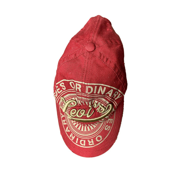 LEVI CAP VINTAGE RED GOLD by levi - levi available on lyonsway.com for 12.00 . Perfect for CAP, HATS, LEVI, PROMOTION, RED, €0-€25 .