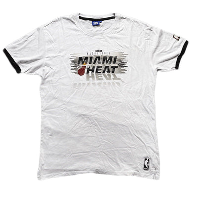 NBA SHIRT MIAMI HEAT WHITE SIZE M by NBA - t-shirt available on lyonsway.com for 14.95 . Perfect for M, NBA, SALE, SIZE M, WHIE, €0-€25 .