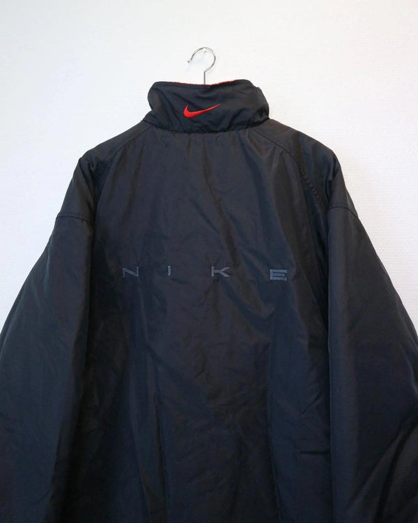 NIKE BLACK JACKET SPELLOUT VINTAGE SIZE L by Nike - Coats & Jackets available on lyonsway.com for 54.00 . Perfect for BLACK, L, NIKE, SALE, SIZE L, €25-€55 .