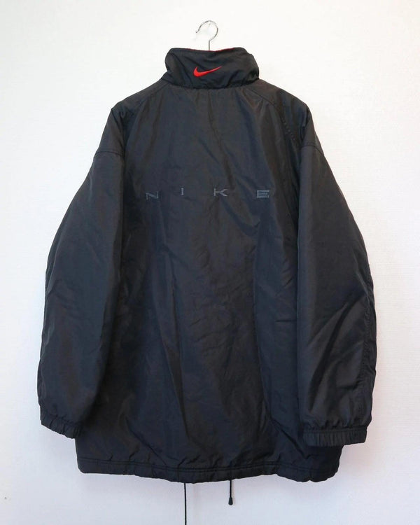 NIKE BLACK JACKET SPELLOUT VINTAGE SIZE L by Nike - Coats & Jackets available on lyonsway.com for 54.00 . Perfect for BLACK, L, NIKE, SALE, SIZE L, €25-€55 .