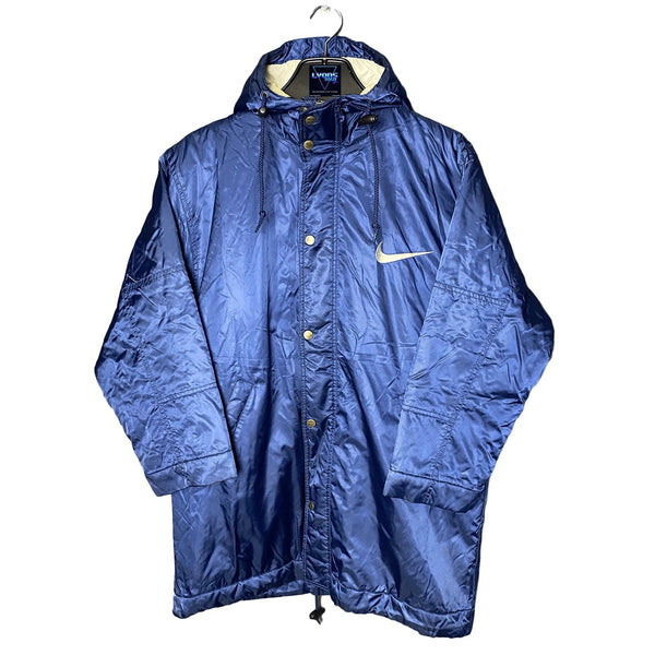 Vintage Nike Jacket Swoosh Blue Size M by Nike - Coats & Jackets available on lyonsway.com for 54.95 . Perfect for BLUE, NIKE, SIZE M, €25-€55 .