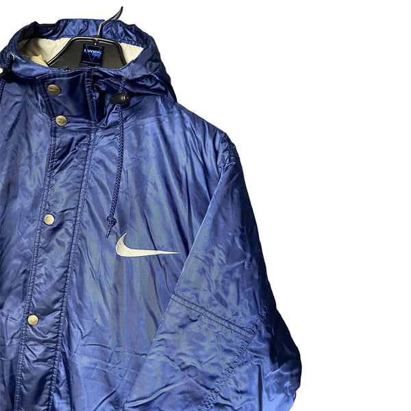 Vintage Nike Jacket Swoosh Blue Size M by Nike - Coats & Jackets available on lyonsway.com for 54.95 . Perfect for BLUE, NIKE, SIZE M, €25-€55 .